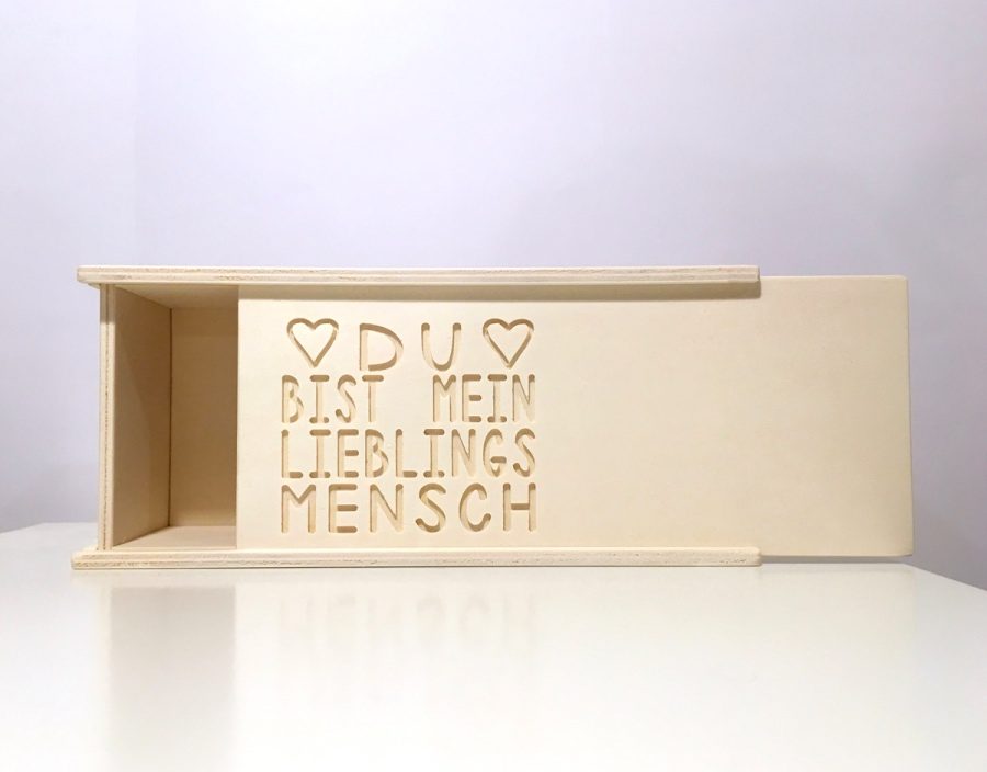 Handgemachte Holzbox "du bist mein Lieblingsmensch" von cosa Kosmetik